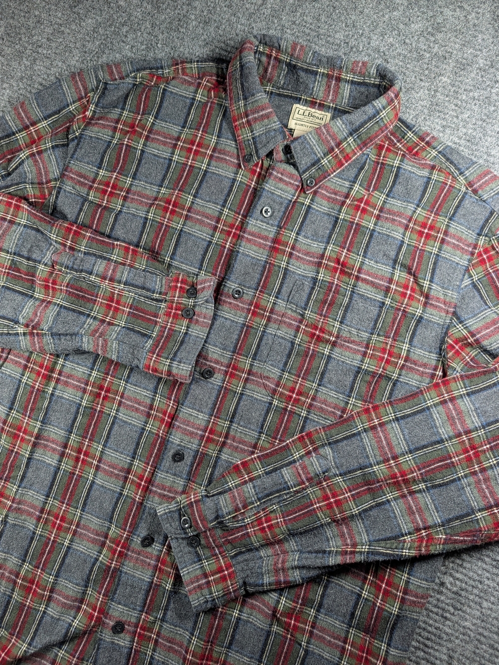 L.L.Bean Slightly Fitted Scotch Plaid Flannel Long Sleeve Button Up Men's XL